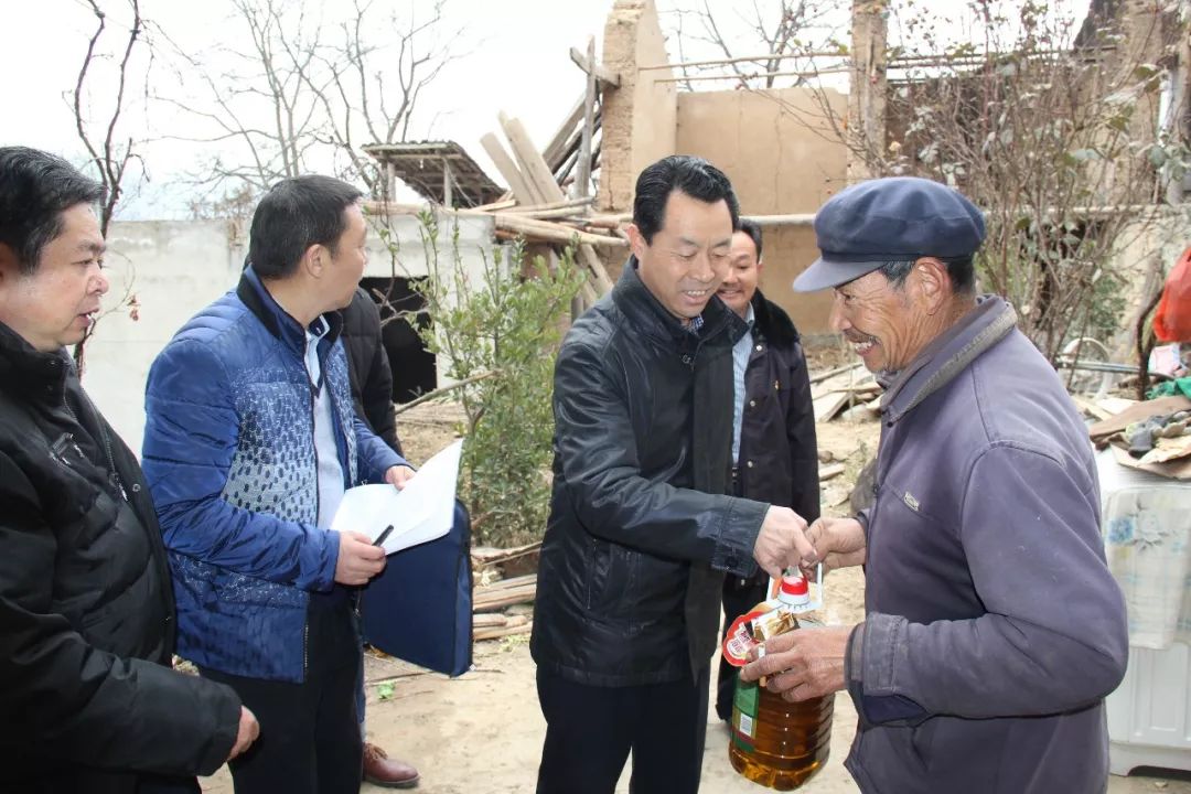 隴運集團公司開展春節前走訪幫扶慰問活動
