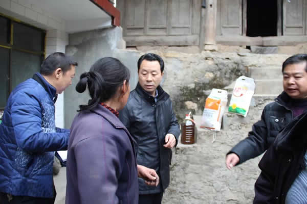 隴運集團公司開展春節前走訪幫扶慰問活動