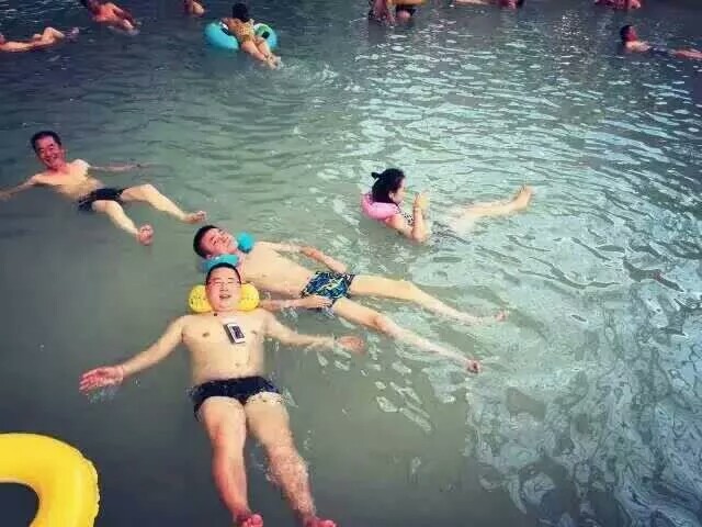 武都發團遂寧“死海”