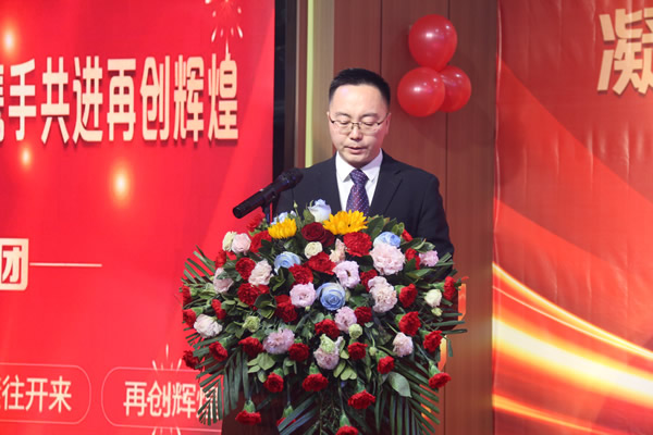 隴運集團公司舉辦“凝心鑄魂砥礪前行 攜手共進再創輝煌”黨建主題活動